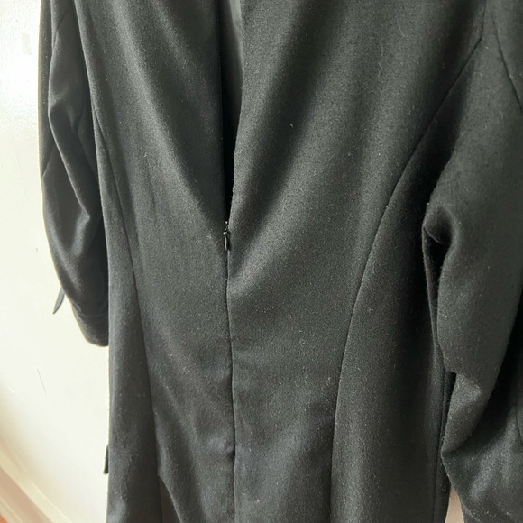 Rag and Bone sz 4 black wool dress LBD round neck POCKETS small hole - Picture 5 of 16